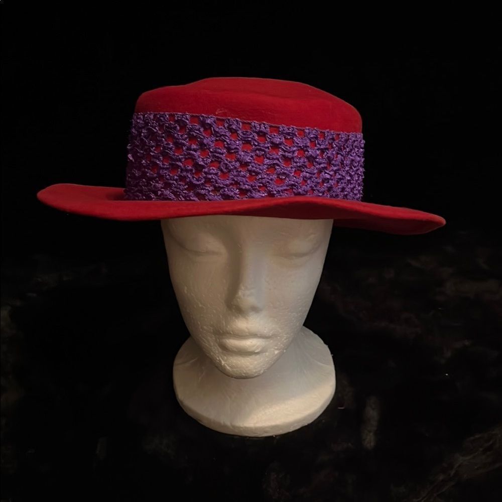Vintage Doeskin Felt Wide-Brimmed Hat with Lattice Design